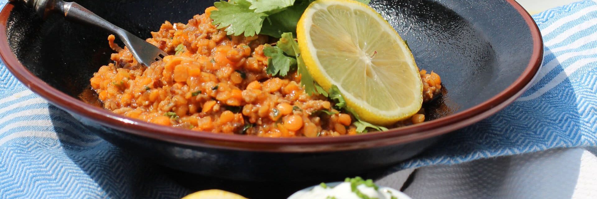 Rinderfaschiertes mit Karotten, Linsen und Joghurt